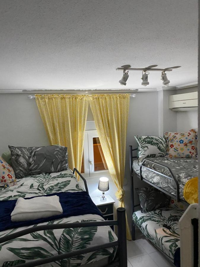 Apartamento Pod Papugami Torrevieja Ngoại thất bức ảnh